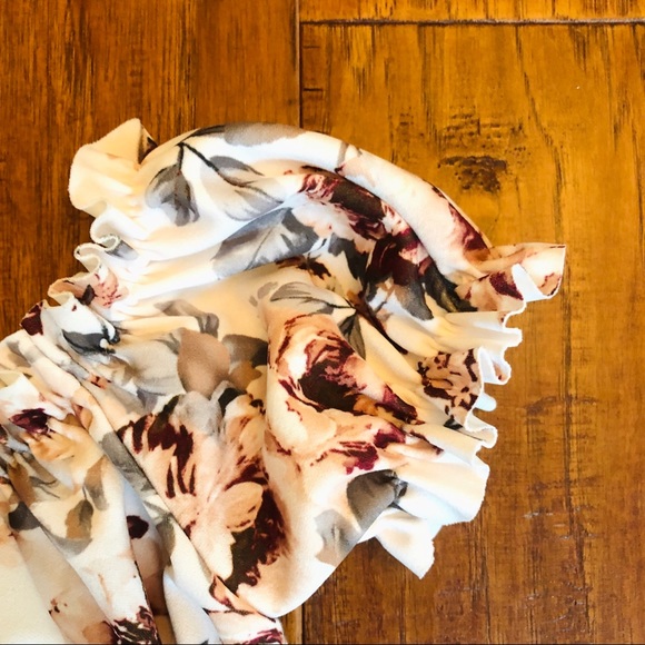 Missguided Floral shoulder Top - Picture 6 of 13